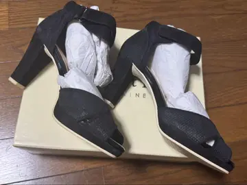 블랙 오픈토 샌들 하이힐