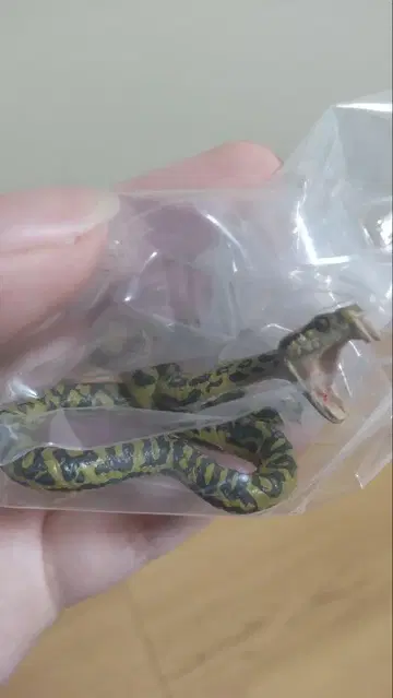 뱀 피규어 그린과 블랙 무늬 약 10cm