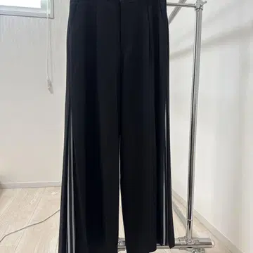 블랙 슬릿 와이드 팬츠