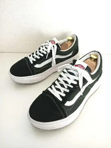 Vans 올드스쿨 오버 스니커즈 블랙/화이트 28cm