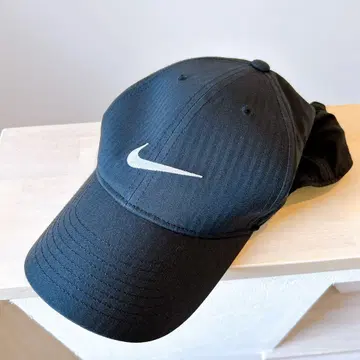 Nike 블랙 캡 DRY-FIT