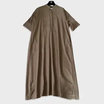 컨디션 최상 ADORE 24SS 완판 달력 스트레치 원피스