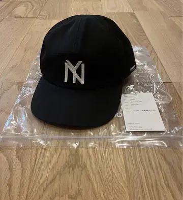 comesandgoes NY 캡 블랙 25SS