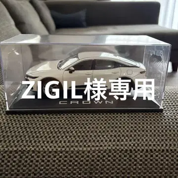 크라운 크로스오버 미니카