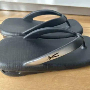 덴함 비치 샌들
