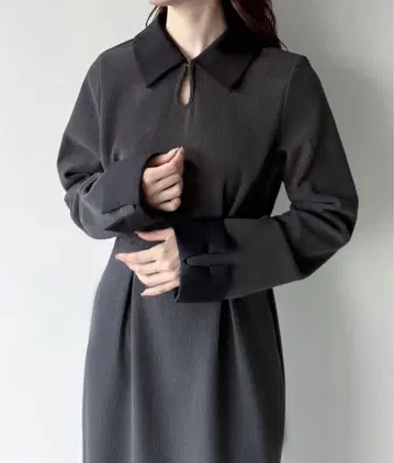 JUNOAH 바이컬러 코듀로이 타이트 원피스
