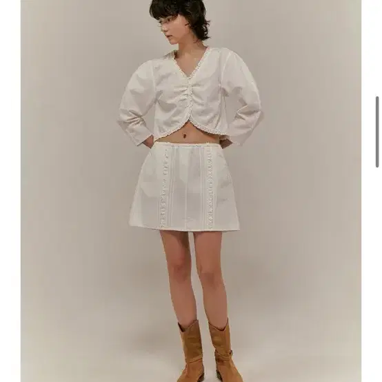 韓国商品/OVERDUEFLAIR DRAPED TURN OVER SKIRT OVERDUEFLAIR DRAPED TURN OVER SKIRT Melange Gray on Bunjang