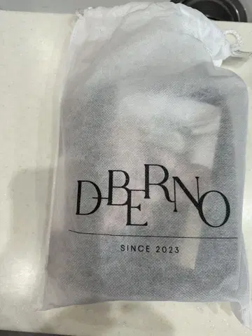 DBERNO 블랙 가죽 숄더백