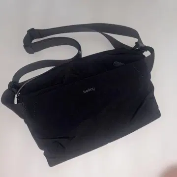 Bellroy 블랙 바디백 9L