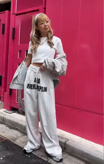 마인 그레이 프린트 스웨트 팬츠