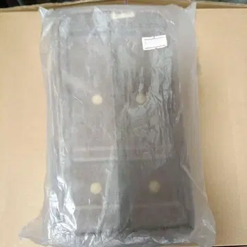 '디즈니 트위스티드 원더랜드' 낡은 기숙사 파우치