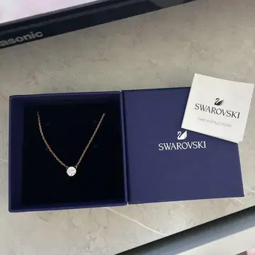 스와로브스키 Stilla Attract 펜던트 로즈 골드