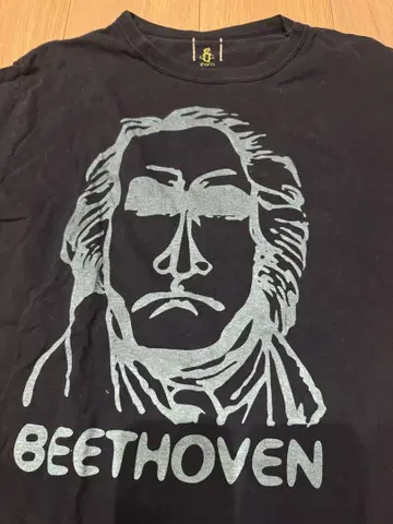 샨티 베토벤 티셔츠 블랙