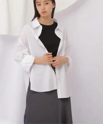 질 바이 질 스튜어트 화이트 베이직 셔츠