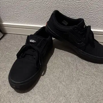 VANS 블랙 스니커즈 로우 컷