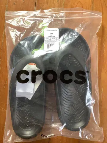 새상품 미사용 crocs mellow recovery flip 샌들