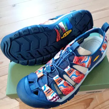 KEEN 뉴포트 27.5cm