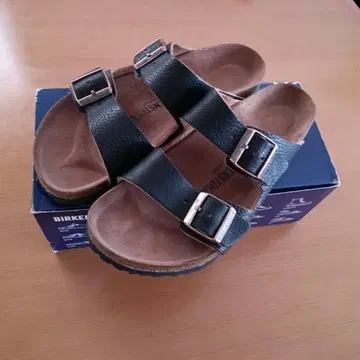 컨디션 최상 버켄스탁 애리조나 샌들 2줄 벨트