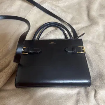 아페쎄 숄더백 블랙