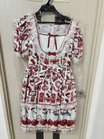 Cherry Jam Label 원피스