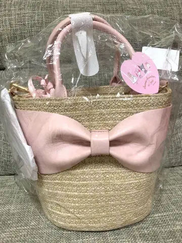 시마무라 아오키 미사코 씨 산리오 바스켓백 마론 크림 시마미사