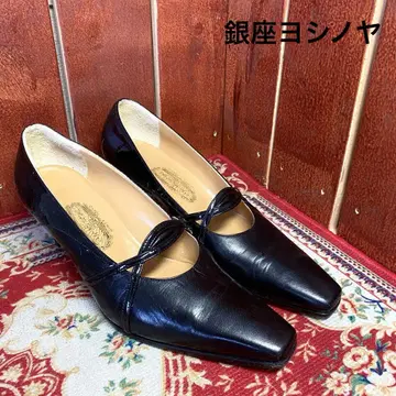 긴자 요시노야 가죽 에나멜 컷아웃 펌프스 블랙 22.5cm