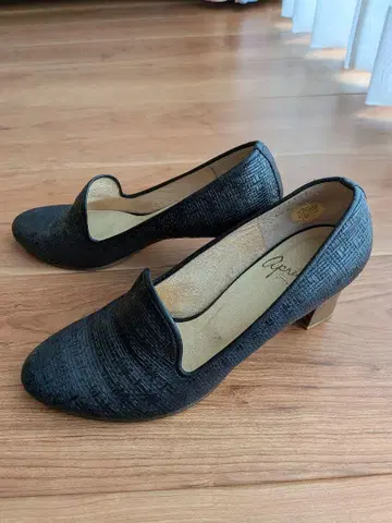 Apres 블랙 하이힐 23.5cm