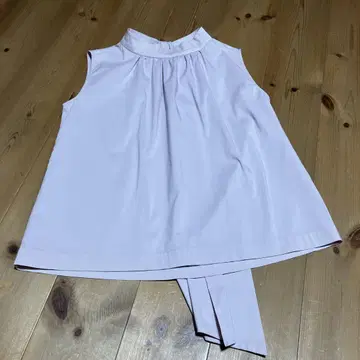 Herlipto 슬리브리스 백 리본 블라우스 사쿠라 색상 S