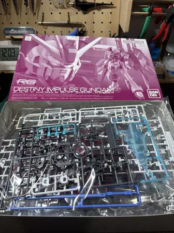 RG DESTINY IMPULSE GUNDAM