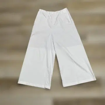 Lacoste 화이트 와이드 레그 큐롯
