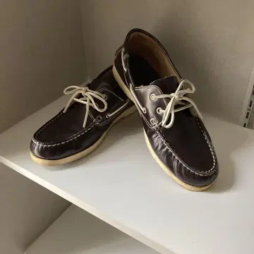 다크 브라운 가죽 데크 슈즈