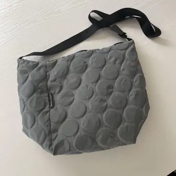 새상품급 BAG'n'NOUN 도트 패턴 숄더백 그레이 일본제