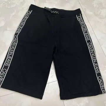 CALVIN KLEIN JEANS 캘빈클라인 하프 팬츠