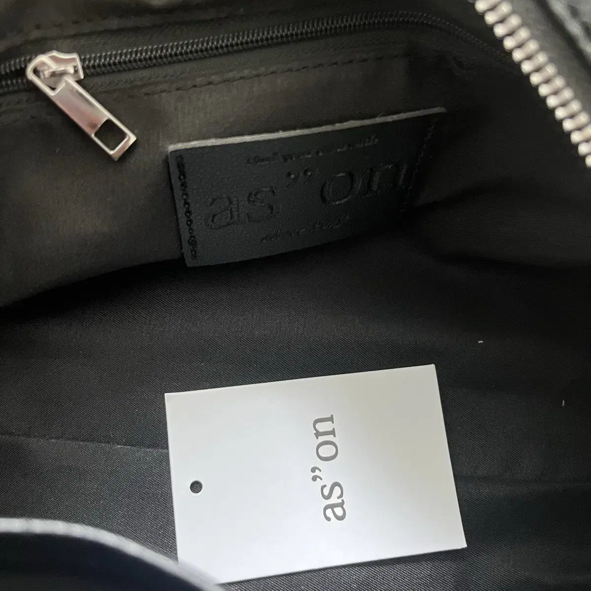 Asone Bonita Mini Bag on Bunjang Global Site.