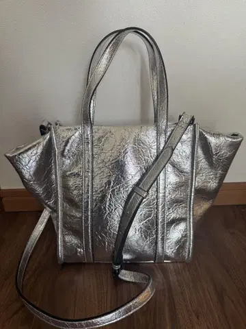 UNITEDARROWS 실버 토트백 숄더 스트랩 포함