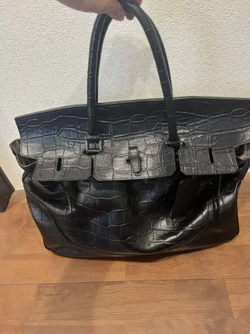 펠레 모르비다 메이덴 보야주 크로커다일 패턴 블랙