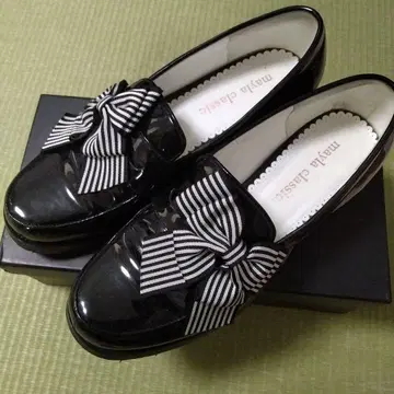 mayla classic 블랙 로퍼 리본 포함