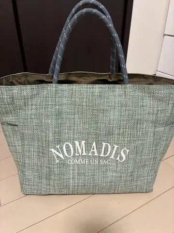NOMADIS 토트백