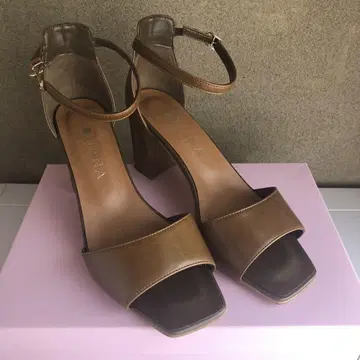 다이애나 샌들 아이비 그린 카프