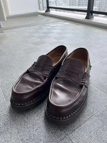 다크 브라운 가죽 로퍼