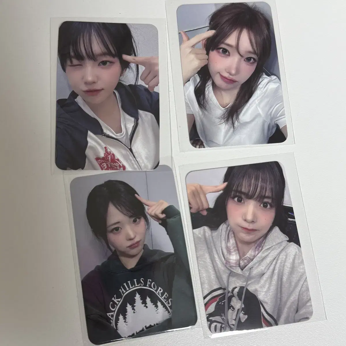 QWER サイン入りチェキ　들어간 체키 Magenta マゼンタ Amazon.co.jp: FRUITSZIPPER 松本かれん サイン入りサンタチェキ
