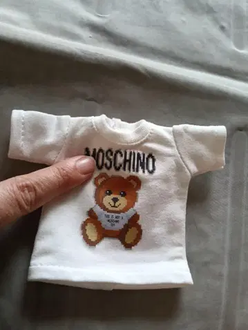 브라이스 곰 프린트 티셔츠