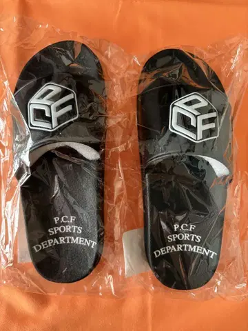 P.C.F APPAREL DEPARTMENT 샌들 M