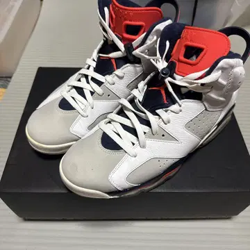 AIR JORDAN 6 RETRO WHITE/INFRARED 23