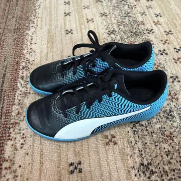 Puma 축구화 블랙/블루 US 4C