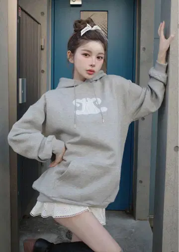 Darich 다리치 레이스업 아플리케 로고 후디 새상품급