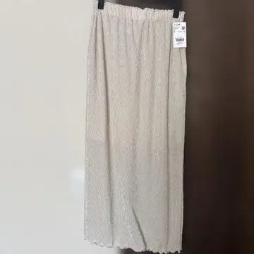 택 포함 새상품 로리즈팜 샤이니 플리츠 타이트 스커트