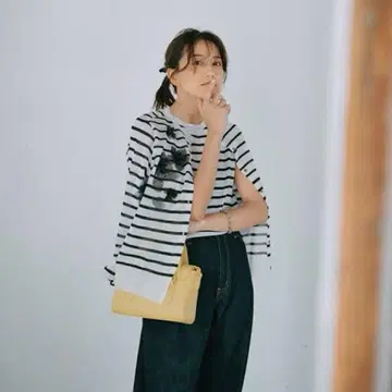 Mila Owen 시어 앙상블 플라워 아플리케 가디건