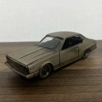 닛산 스카이라인 2000GT 오센틱 1/30 스케일 미니카