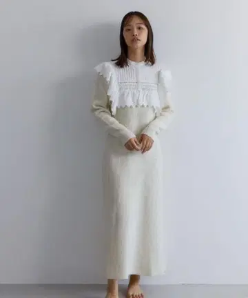 CASA FLINE 카사플라인 프릴 도킹 니트 드레스